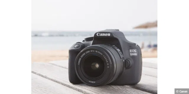 Die Spiegelreflexkamera Canon EOS 1200D bietet einen guten Einstieg in die ambitionierte Fotografie. Die Kamera ist online schon für unter 400 Euro erhältlich.