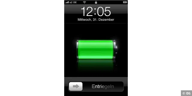 Das iPhone zeigt den Ladevorgang oben rechts per Batterie-Icon.