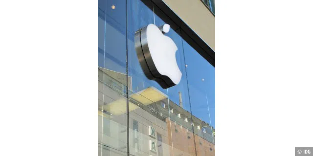 05 Apple Logo blauer Himmel