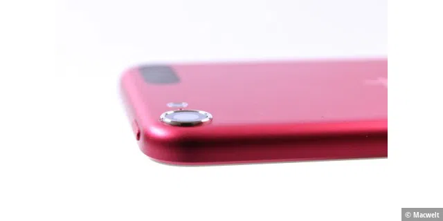Die Kamera des iPod Touch von 2012 steht etwas hervor und hat scharfkantige Ränder. So kann man leicht empfindliche Oberflächen zerkratzen.