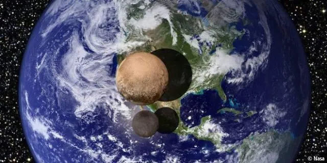 Größenverhältnisse zwischen Erde, Pluto und Mond Charon.