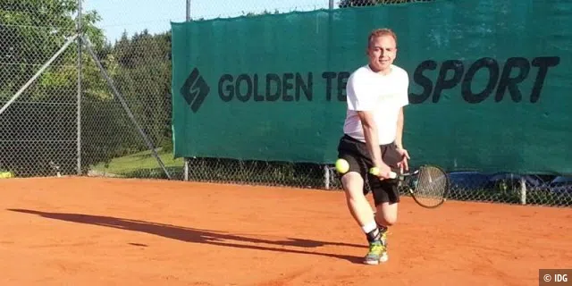 Zepp Tennis wurde von einem erfahrenen Vereinsspieler auf Herz und Nieren getestet. Die Außen-Aufnahmen entstanden auf dem Tennisplatz des TC 82 Kirchdorf.