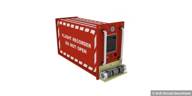 Die signalrote Black Box speichert Fluginformationen beijedem Flugzeug über 17 Tonnen.