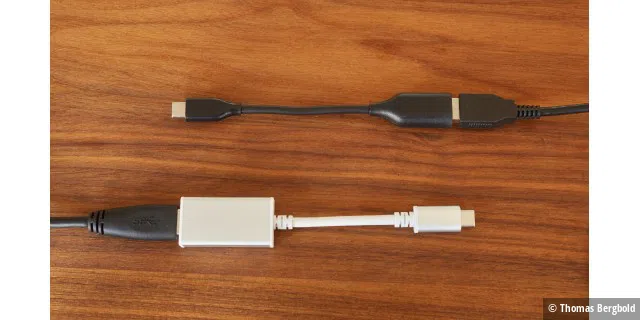 Die USB-Adapter mit Kabel haben einen entscheidenden Vorteil: Durch das kleine Steckergehäuse ist die Hebelwirkung an der Buchse auch dem Mainboard des Macbook nicht so groß. Dadurch auch die Gefahr für Beschädigungen geringer.