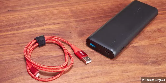 Kabel für Micro USB und USB-C liegen dem PowerCore Speed bei. Lightning-Kabel gibt es als Zubehör wie die sehr robusten Powerline+ II Kabel.