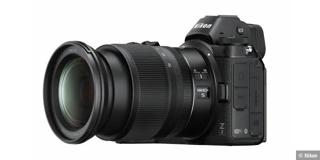 Nikon Z7 mit NIKKOR Z 24–70 mm 1:4 S: In dieser Kombination ab Ende September für 4299 Euro zu haben.