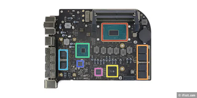 iFixit hat den Mac Mini auseinander genommen. Auf der Hauptplatine erkennt man u.A. den T2-Chip (gelb umrandet) und den Flash-Speicher (orange umrandet), der leider nicht austauschbar ist.