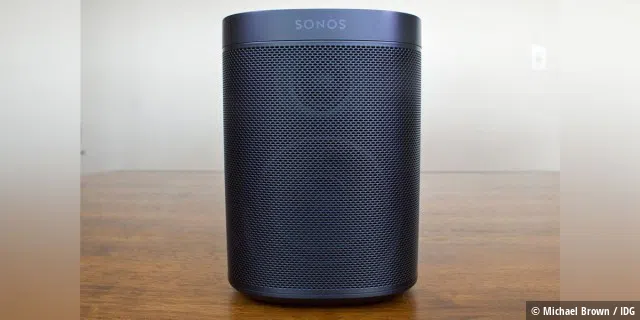 Die intelligenten Lautsprecher Sonos One (hier) und Sonos Beam (oben) können nun entweder Google Assistant oder Amazon Alexa hosten, und beide Assistenten können im selben Sonos-System koexistieren.