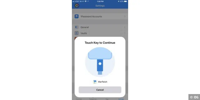 1Passwort für iOS weiß von YubiKey. Nachdem ich die Sicherheit meines Kontos aktualisiert hatte, wurde beim nächsten Start der App nach dem Schlüssel gefragt.