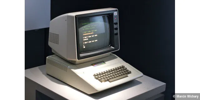 1977: Apple II