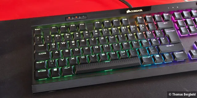 Die Tastatur K70 RGB MK2 LP ist eine klassische Tastatur mit langem Hub und robuster Verarbeitung. Leider gibt es kein angepasstes macOS-Layout.