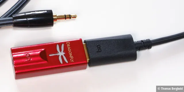 Die Audioquest Dragonflys benötigen am iPad Pro einen Adapter für den USB-C Anschluss. Mit einem Lightning-Adapter können Sie auch am iPhone genutzt werden.