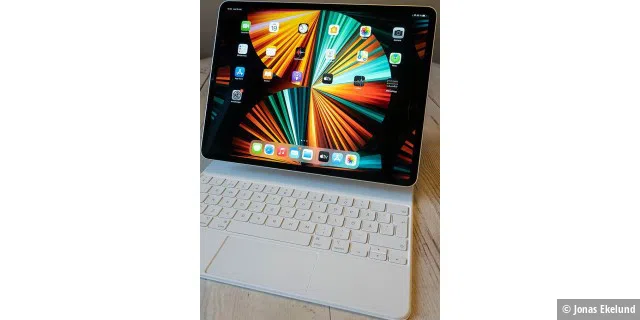 iPad Pro 2021 mit Magic Keyboard, ganz in weiß