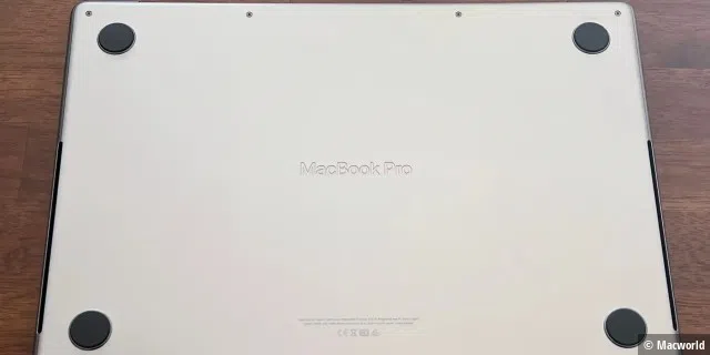 Macbook Pro 14 Zoll von unten.